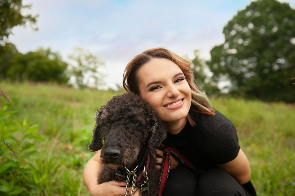 Columbia TN photographer pet photos with high school senior