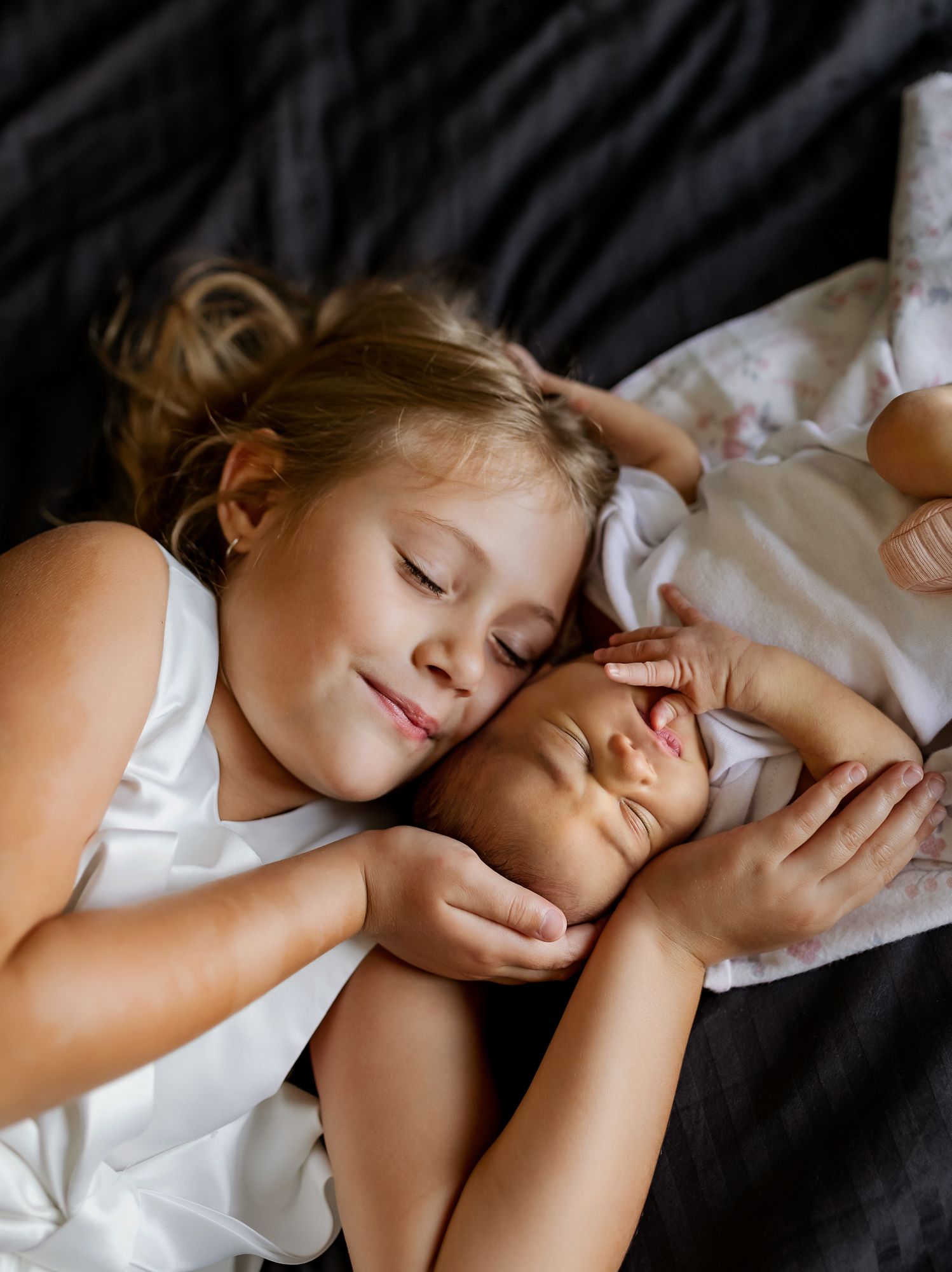 Dubai Newborn Photoshoot | Siblings