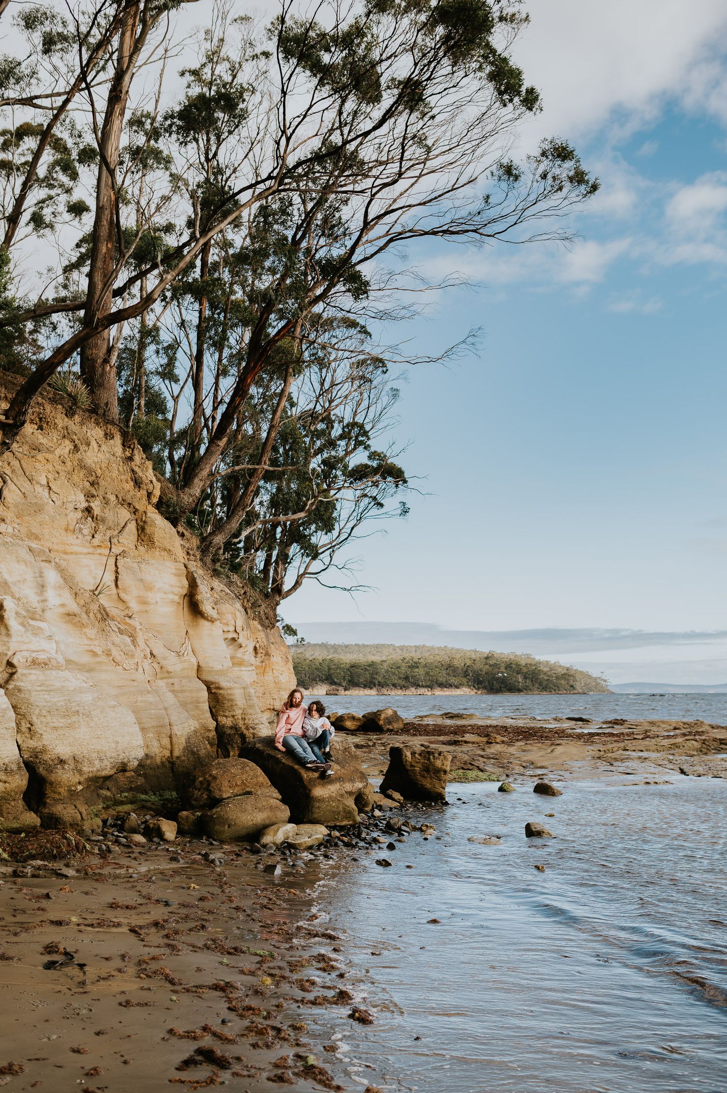kids at beach in southern tasmania by tasmanian family photographer joss jensen