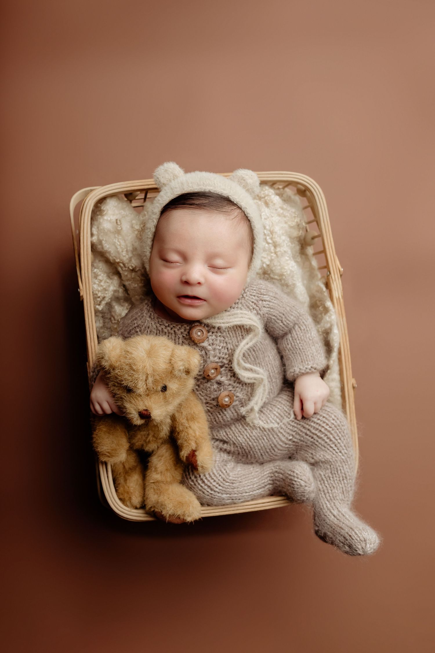 Newborn boy photo, taken by Jen Knightstep, Photographer