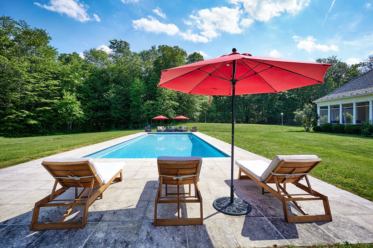 Poolside at Redding CT luxury home ©2023 bret wills