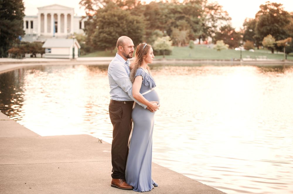 Buffalo maternity photographer, maternity photos delaware park. maternity photographer buffalo ny