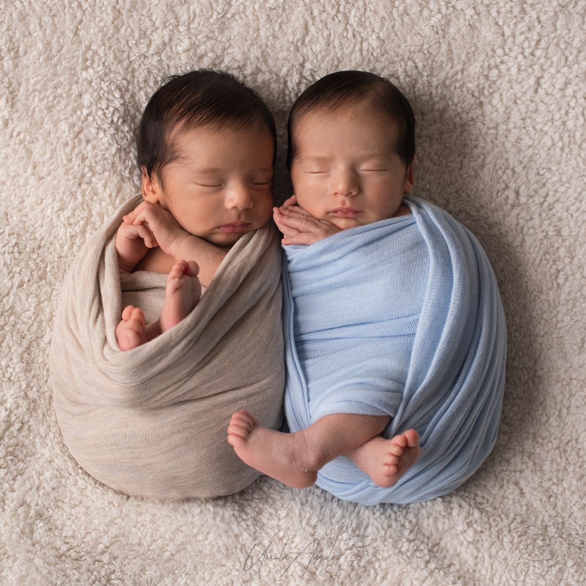 Foto Newborn gemelos mellizos - URSULA ANGELES PHOTOGRAPHY