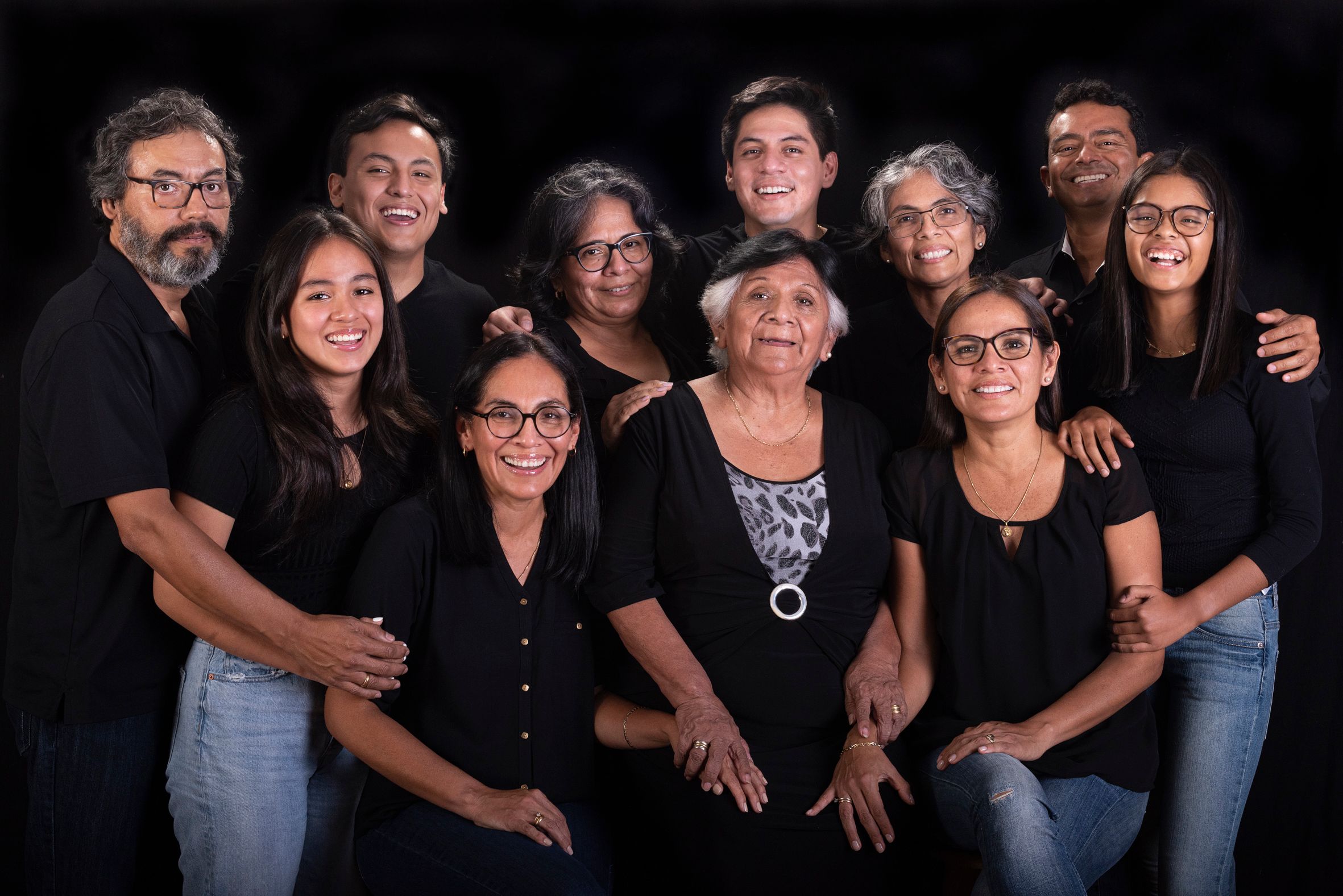 Foto Familia numerosa 11 Personas + URSULA ANGELES PHOTOGRAPHY
