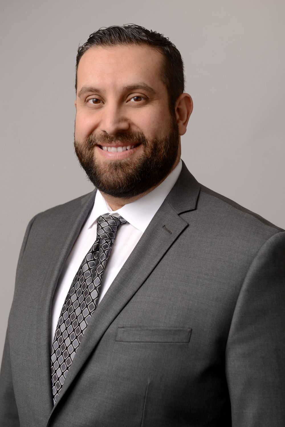 Camarillo California Realtor Headshot, Studio Headshots Ventura County, realtor marketing content, man in suit