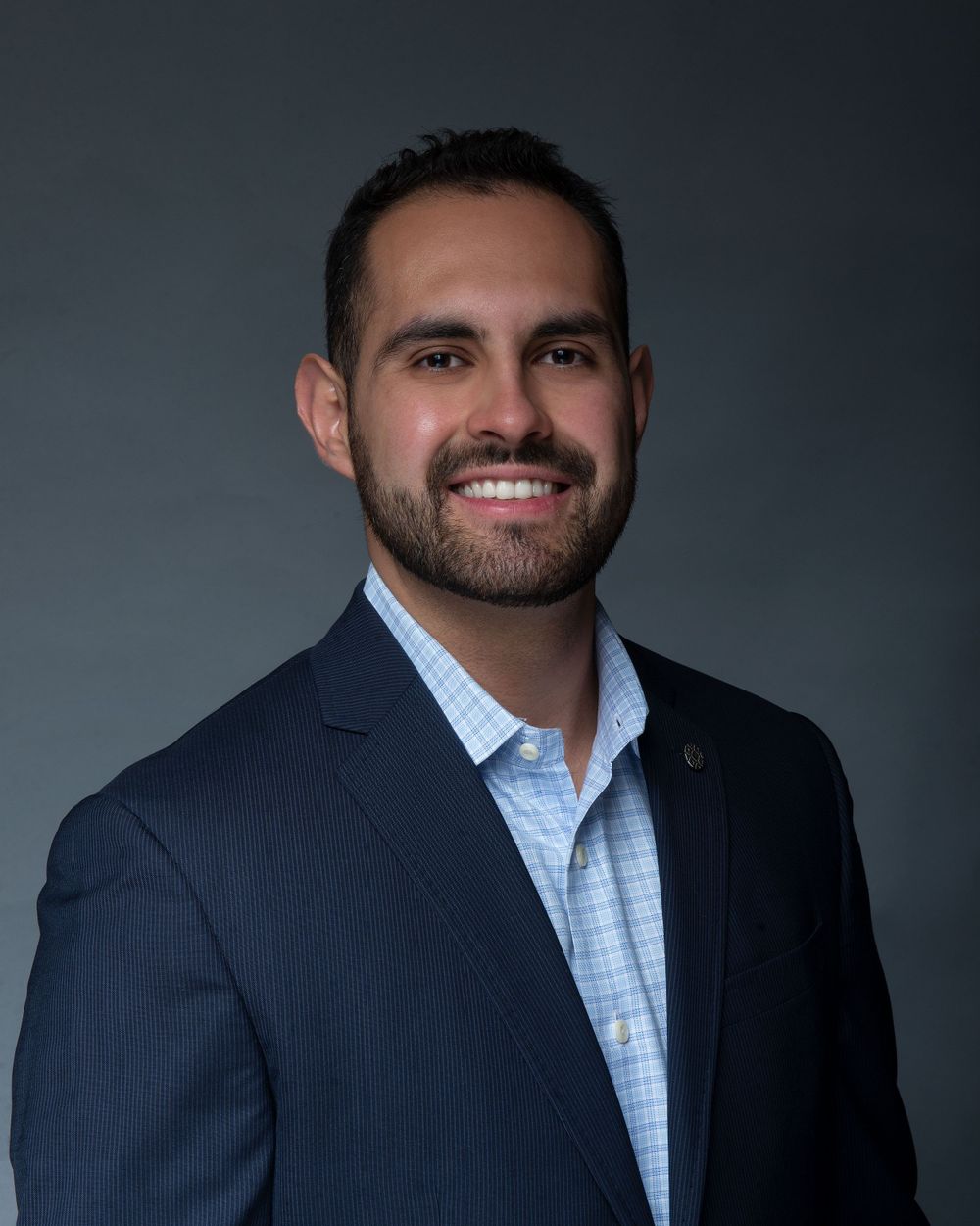 Santa Barbara California Realtor Headshot, Studio Headshots Ventura County, realtor marketing content, man in suit