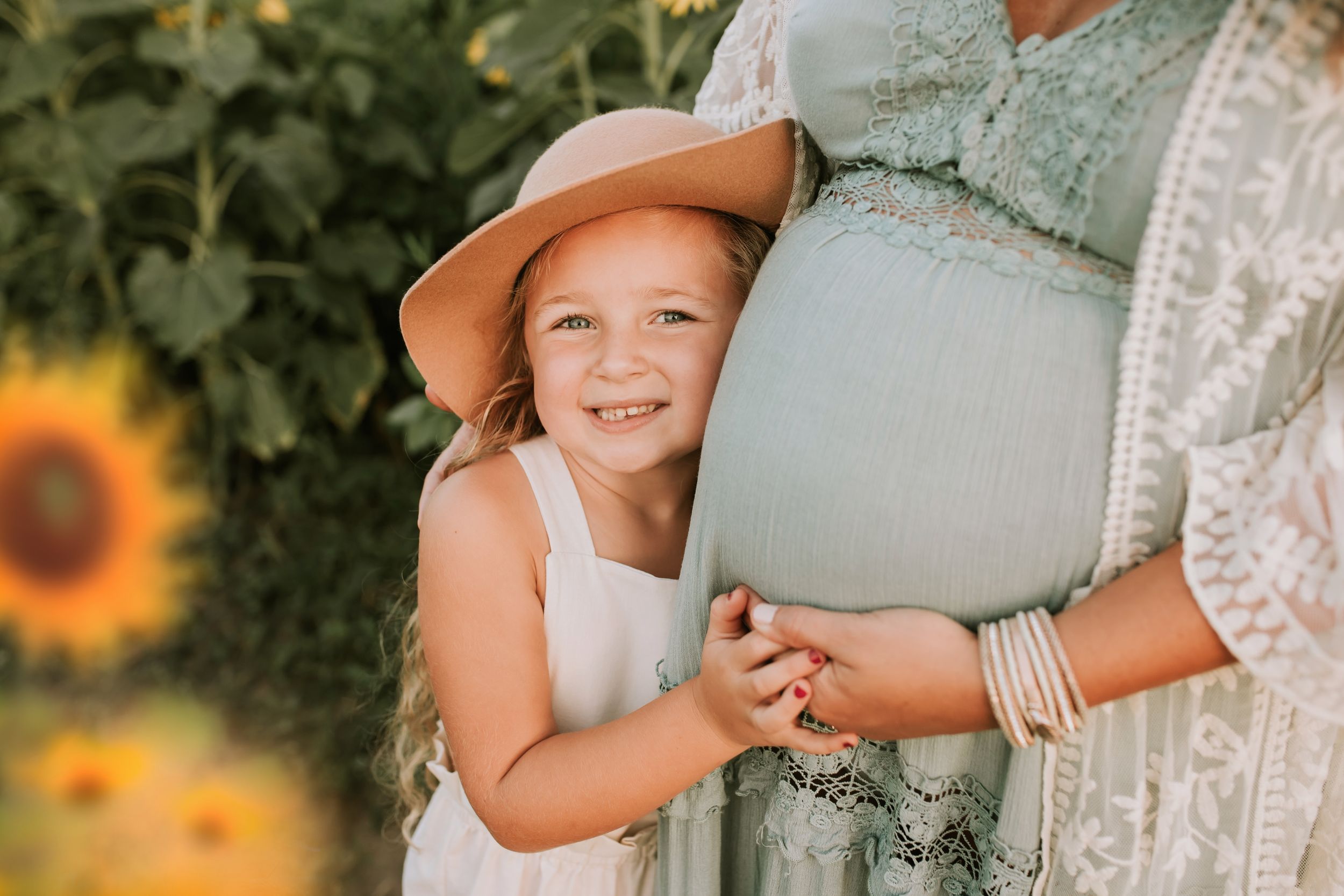 Chillicothe Ohio Maternity session with child