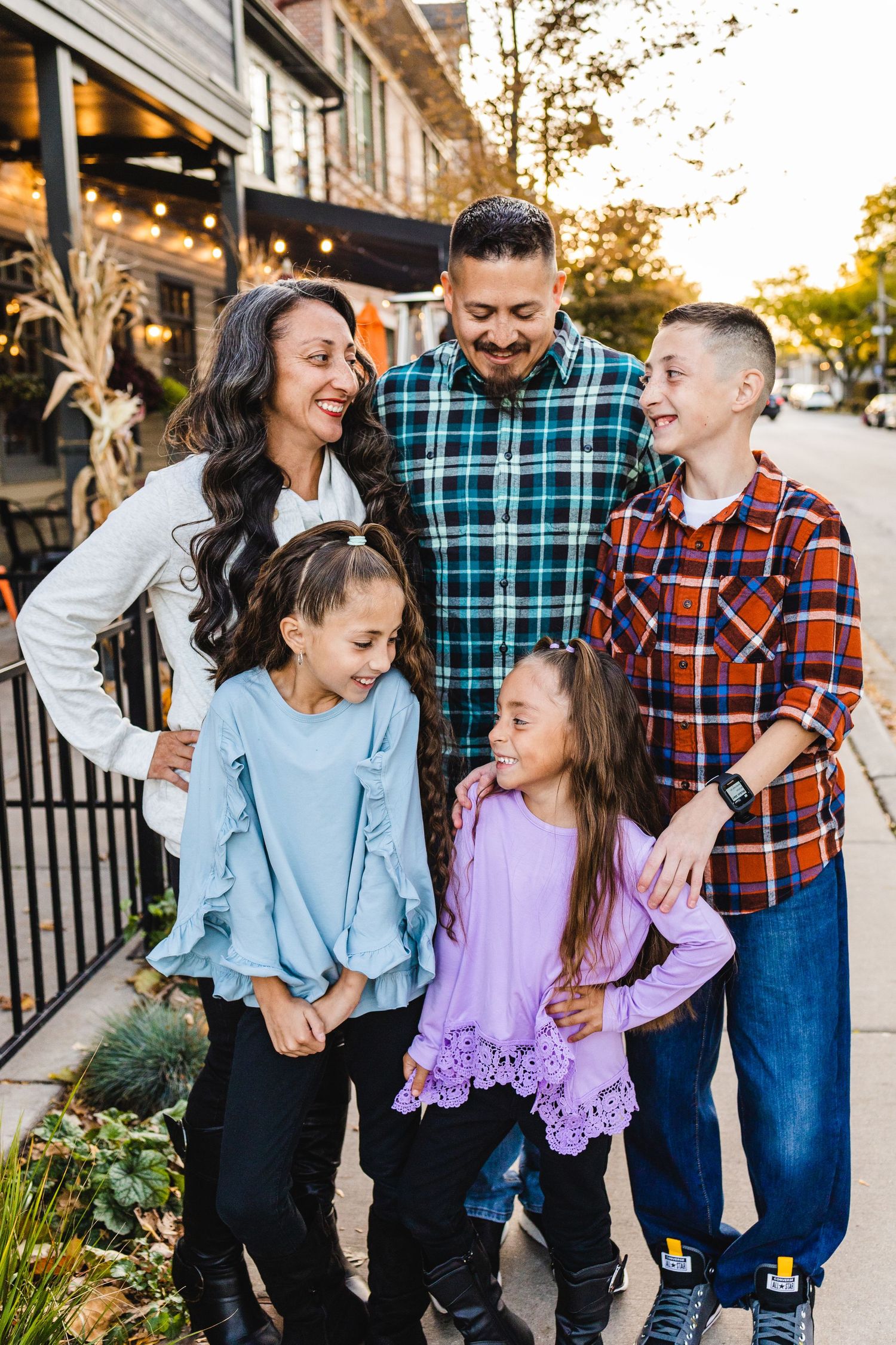 mexican family in chicago south suburbs by CLW Photography