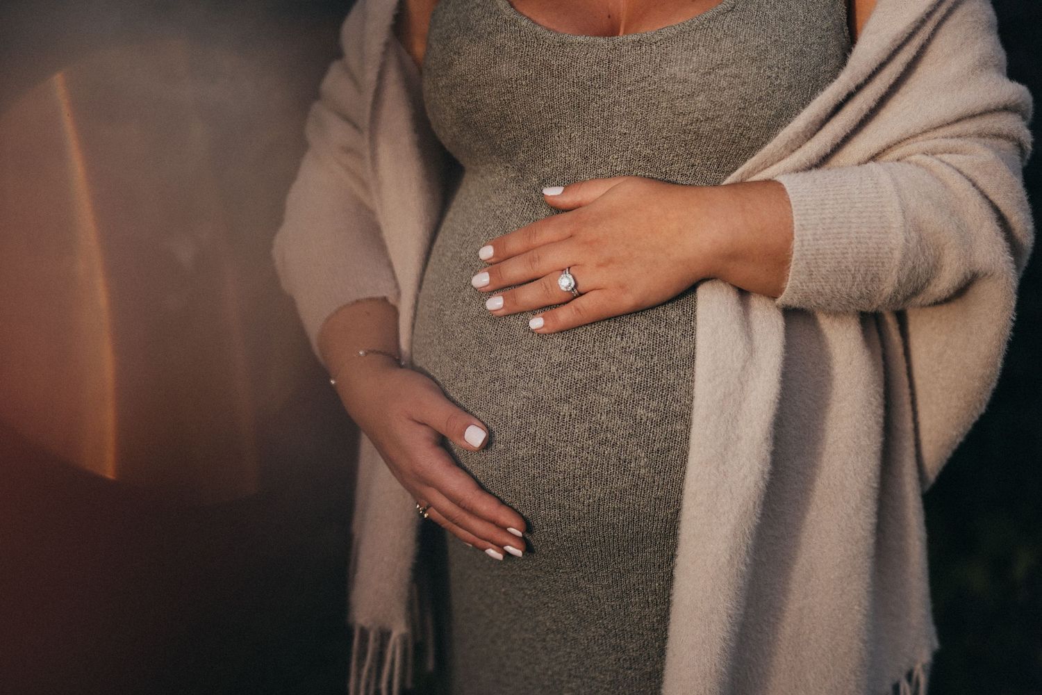 Pregnancy Bump Photo Shoot in Oxfordshire