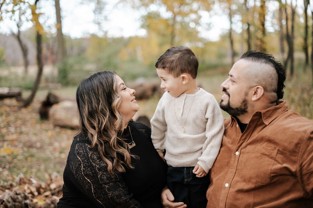 JUVE- Saint Paul & Minneapolis Senior Portrait and Wedding Photographer, Hairstylist, and Makeup Artist