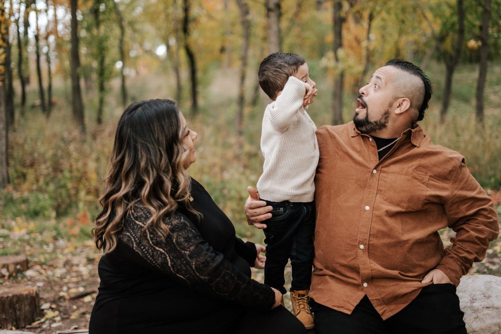 JUVE- Saint Paul & Minneapolis Senior Portrait and Wedding Photographer, Hairstylist, and Makeup Artist