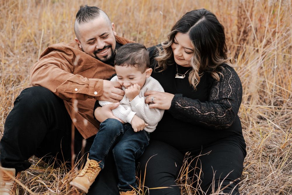 JUVE- Saint Paul & Minneapolis Senior Portrait and Wedding Photographer, Hairstylist, and Makeup Artist