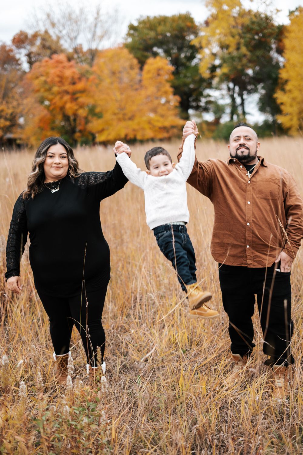 JUVE- Saint Paul & Minneapolis Senior Portrait and Wedding Photographer, Hairstylist, and Makeup Artist