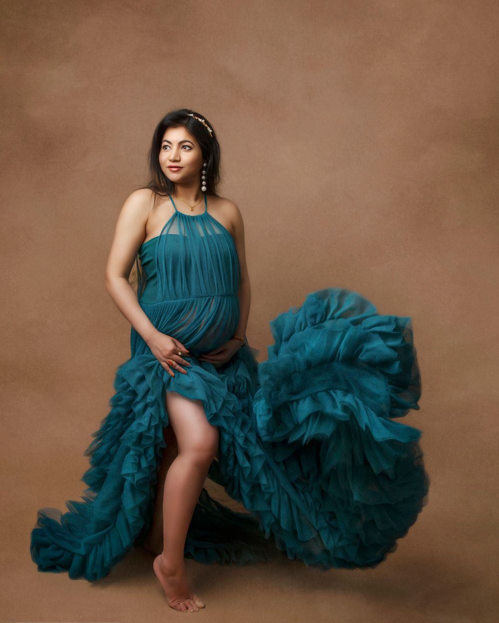 mum to be in a floaty dress maternity portrait photo