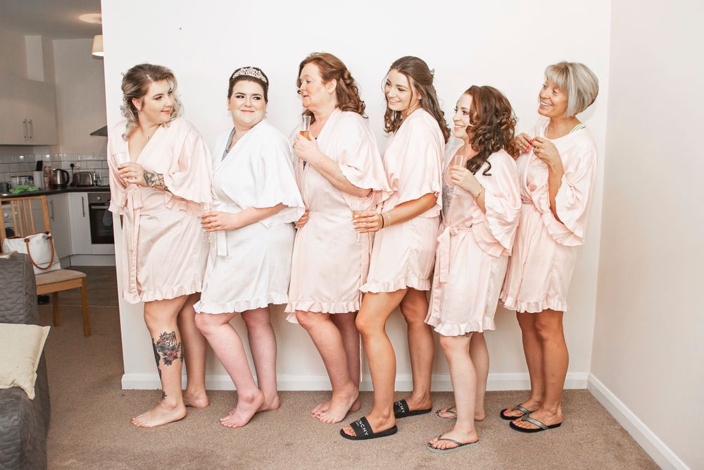 Hertfordshire bride and her bridesmaids