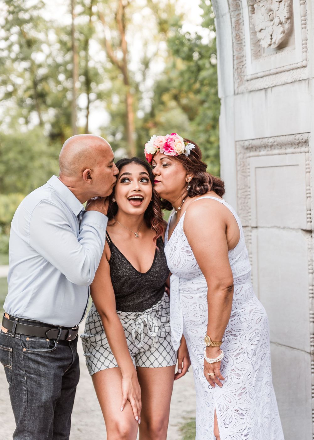 Family portraits at Guildwood Inn Estate in Ontario