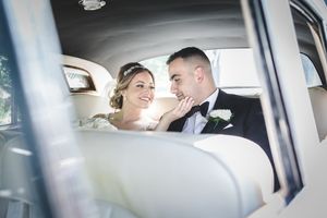 Weddings Captured By Ivan - In the car