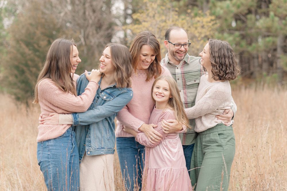 Twin Cities Stillwater Mahtomedi Minneapolis Minnesota MN Outdoor Field Family Child Photographer