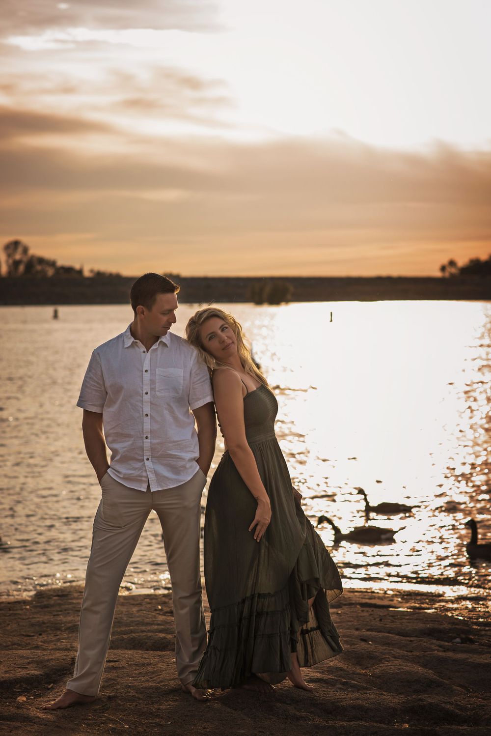 Sunset couple at Folsom lake CA, elopement photographer near me, adventure photographer near me, Bay Area elopement