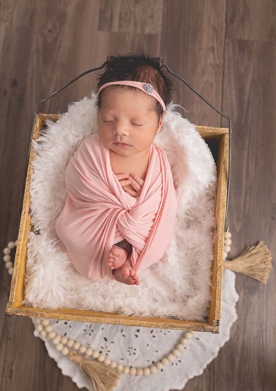 Newborn pictures Hartland, WI