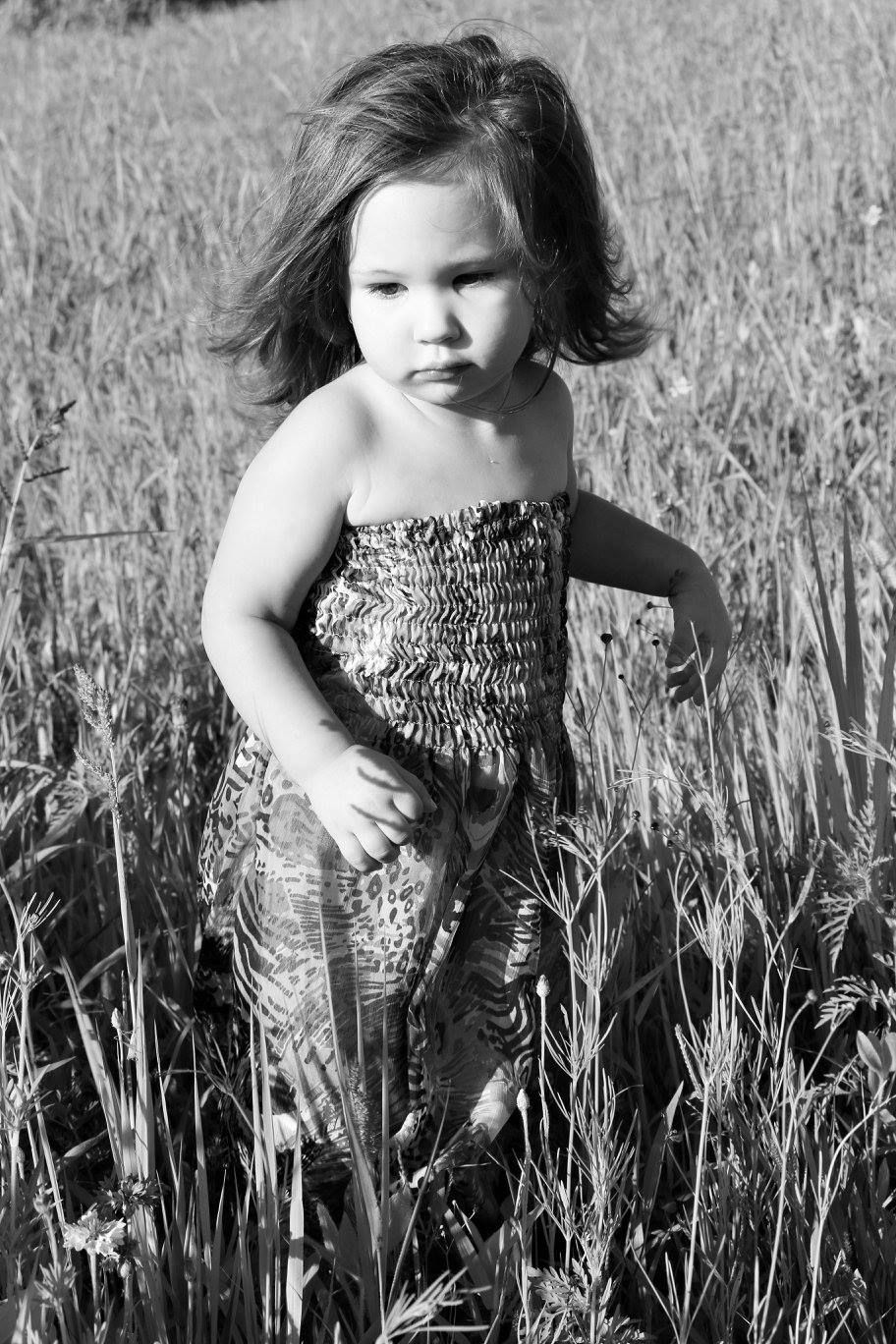 Series of candid moments captured in a summer wheat field.