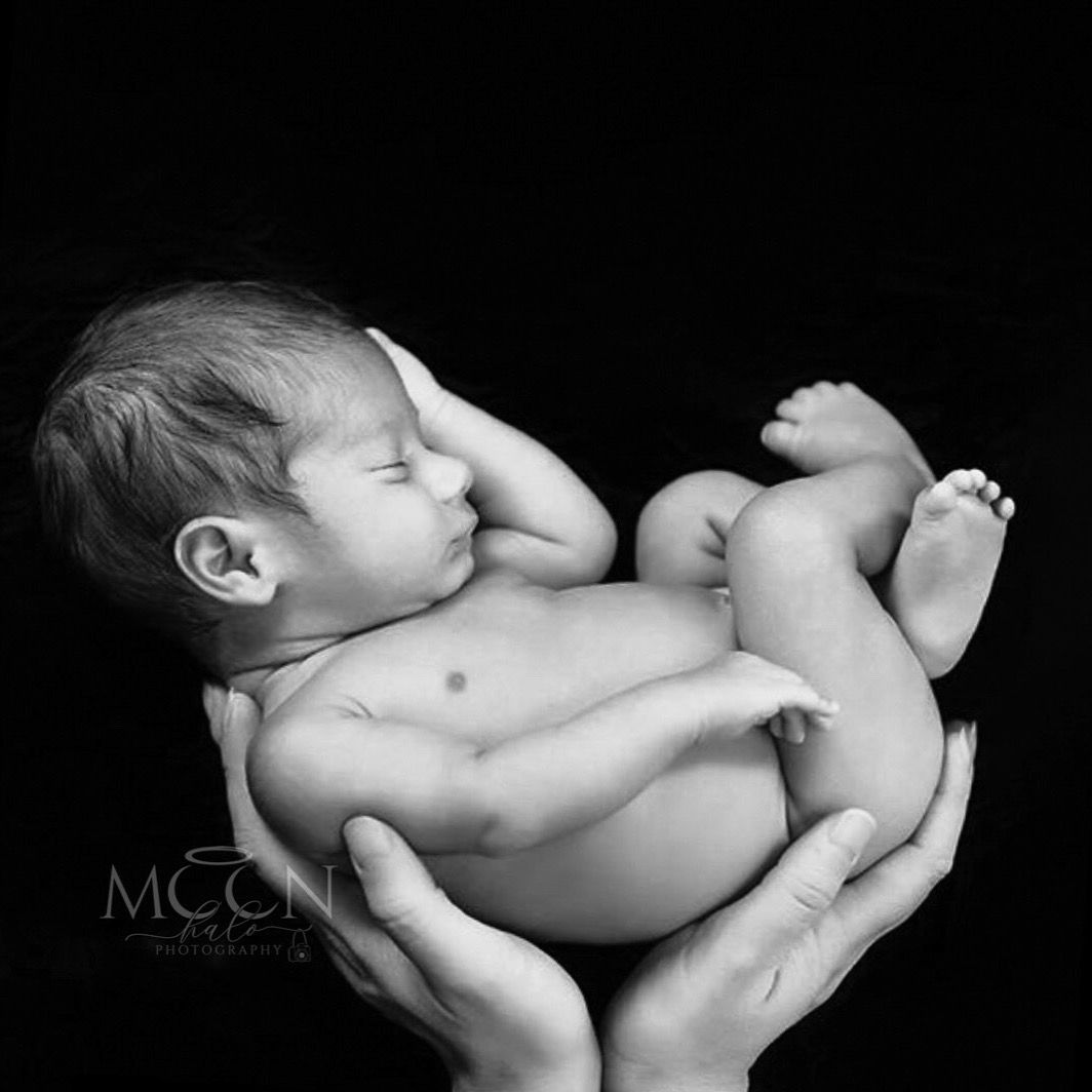 Newborn, maternity, family & cake smash photography in Hayes, West London. Studio & home sessions with props, backdrops & personalised touch