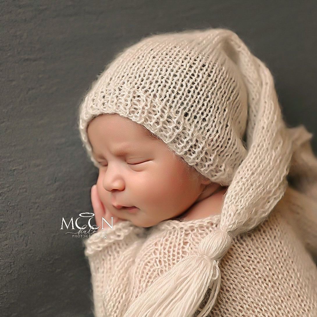 Newborn, maternity, family & cake smash photography in Hayes, West London. Studio & home sessions with props, backdrops & personalised touch