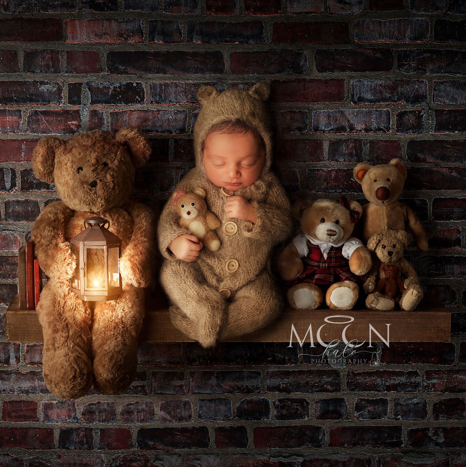 Expert newborn, maternity, family & cake smash photography in Hayes, West London. Studio & home sessions with props, backdrops & accessories