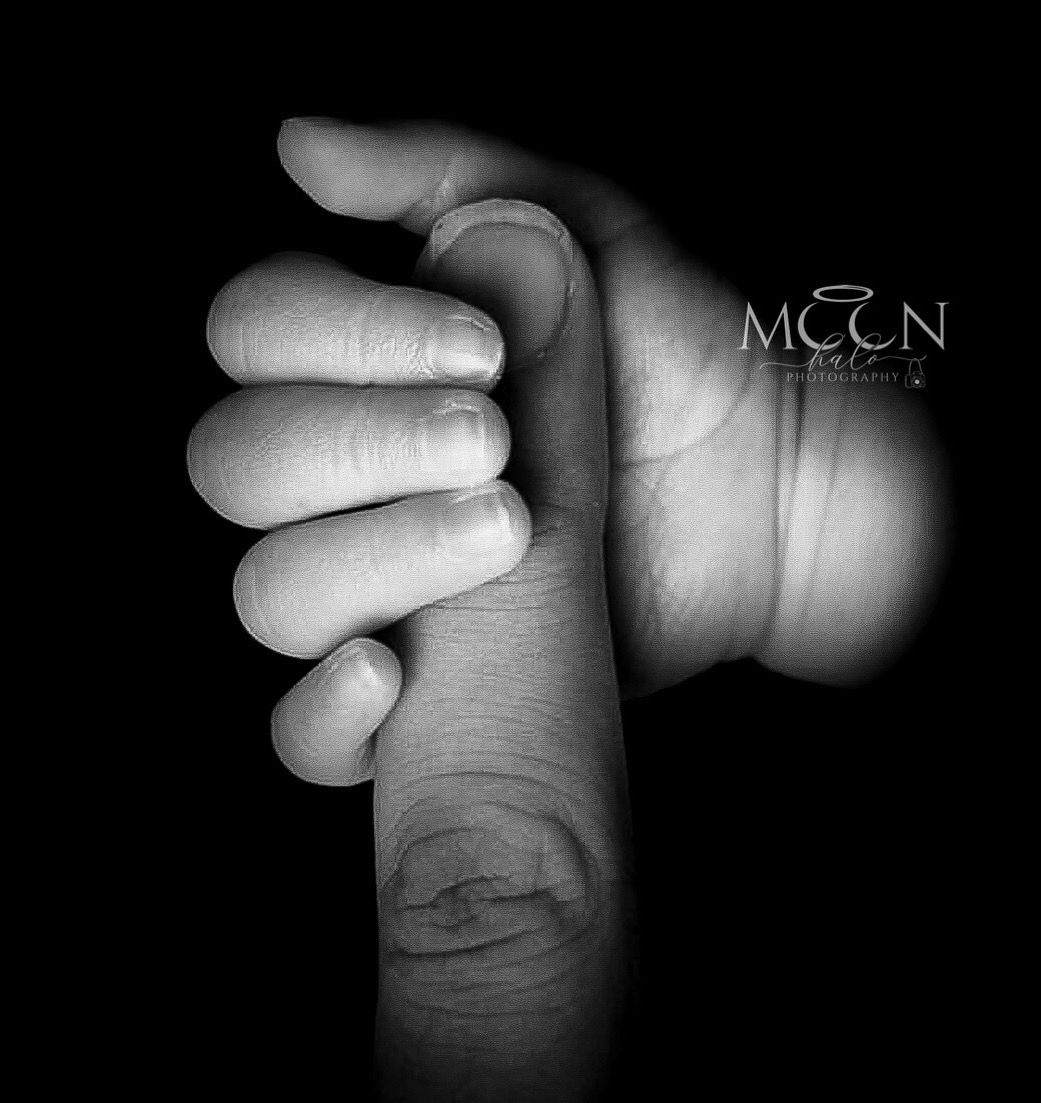 Expert newborn, maternity, family & cake smash photography in Hayes, West London. Studio & home sessions with props, backdrops & accessories