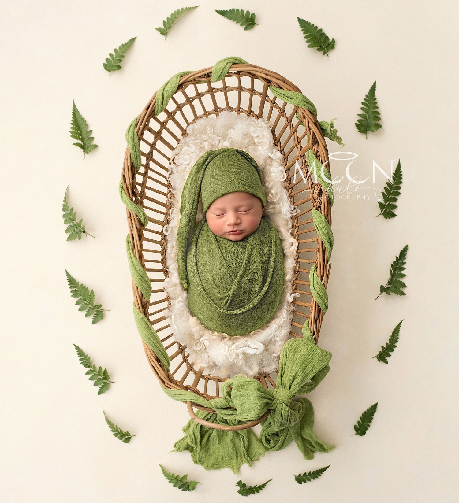 Professional newborn, maternity, family, and cake smash photography in Hayes, West London. Custom studio and home sessions with props