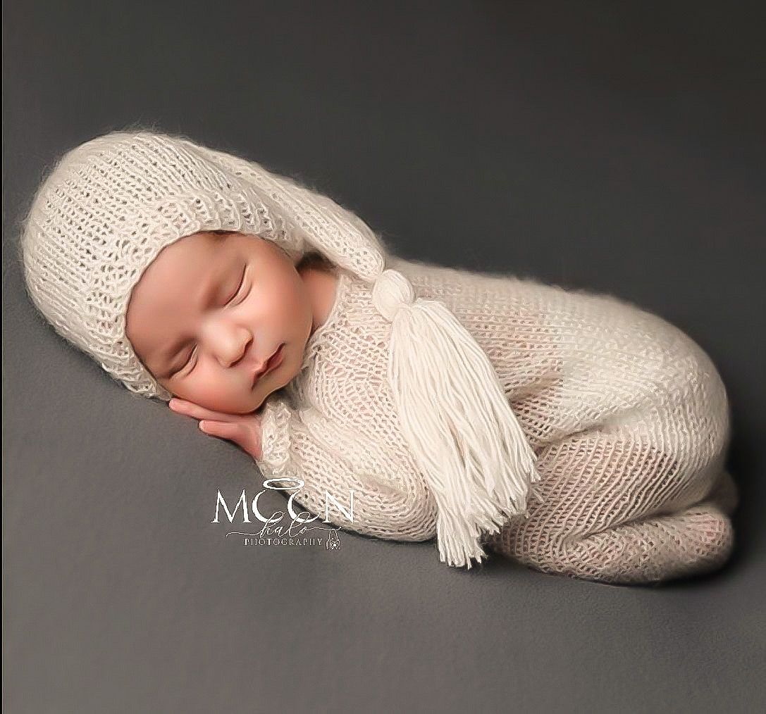 Newborn, maternity, family & cake smash photography in Hayes, West London. Studio & home sessions with props, backdrops & personalised touch