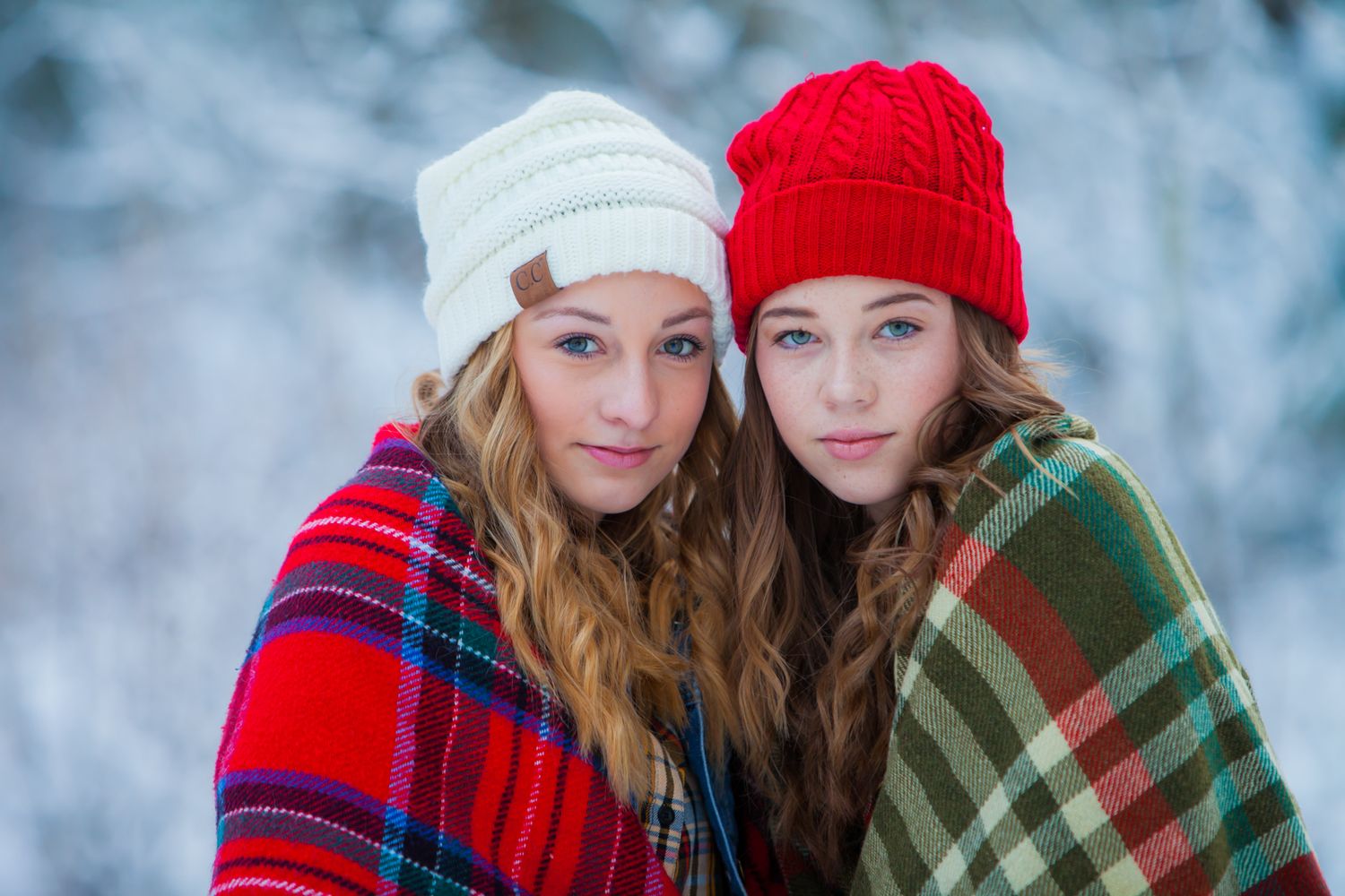 Pacific Northwest senior portraits capturing natural beauty, authentic moments, and timeless outdoor senior photography in the PNW.