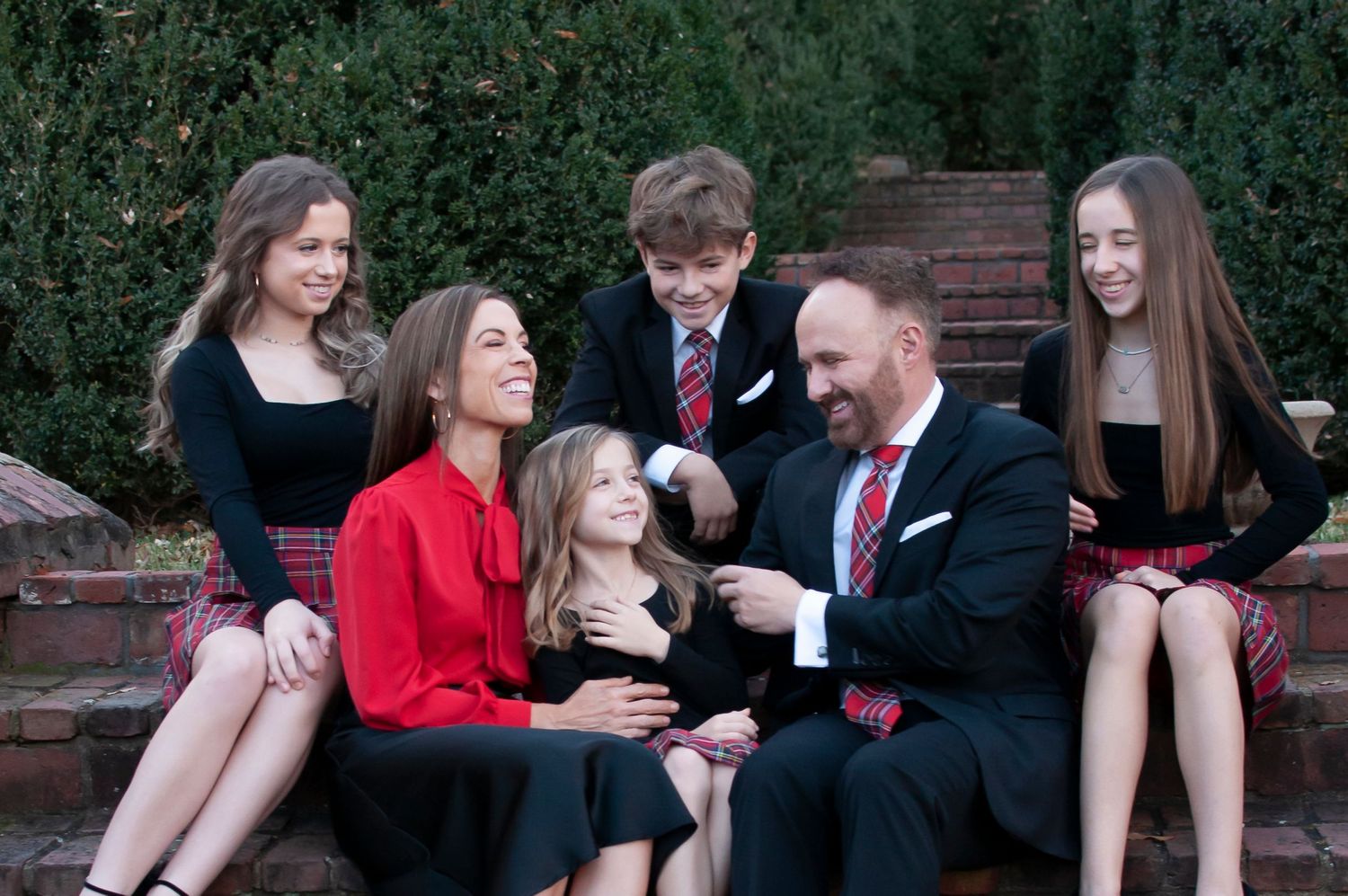 candid family smiling