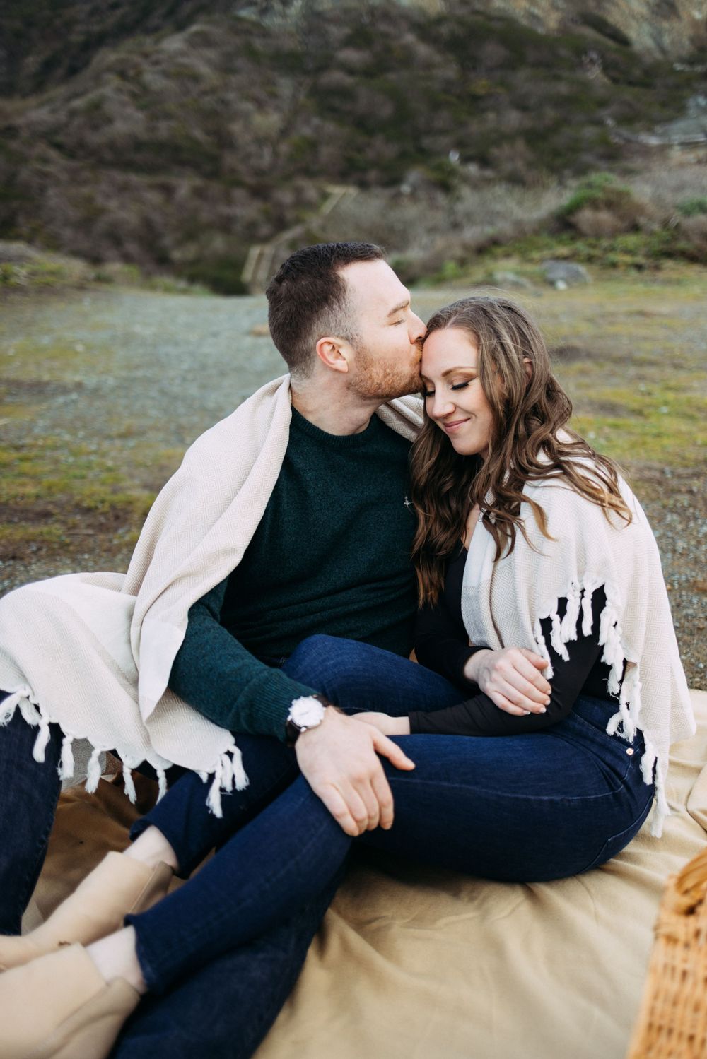 Romantic picnic engagement photos in San Francisco
