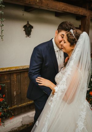Hochzeitsfotograf Berlin Schöneberg Emotionale Momente der Zeremonie
Hochzeitsfotografie Berlin Kreuzberg  Authentische Paarfotograf