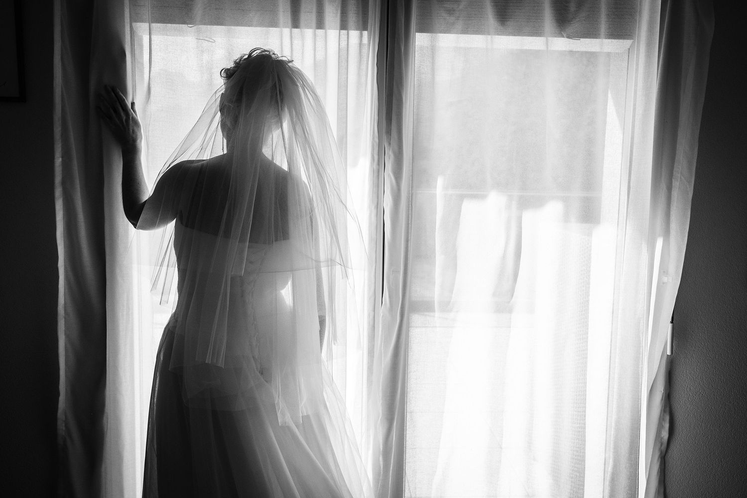 TLOOK photographe de mariage de style documentaire, préparatifs de la mariée