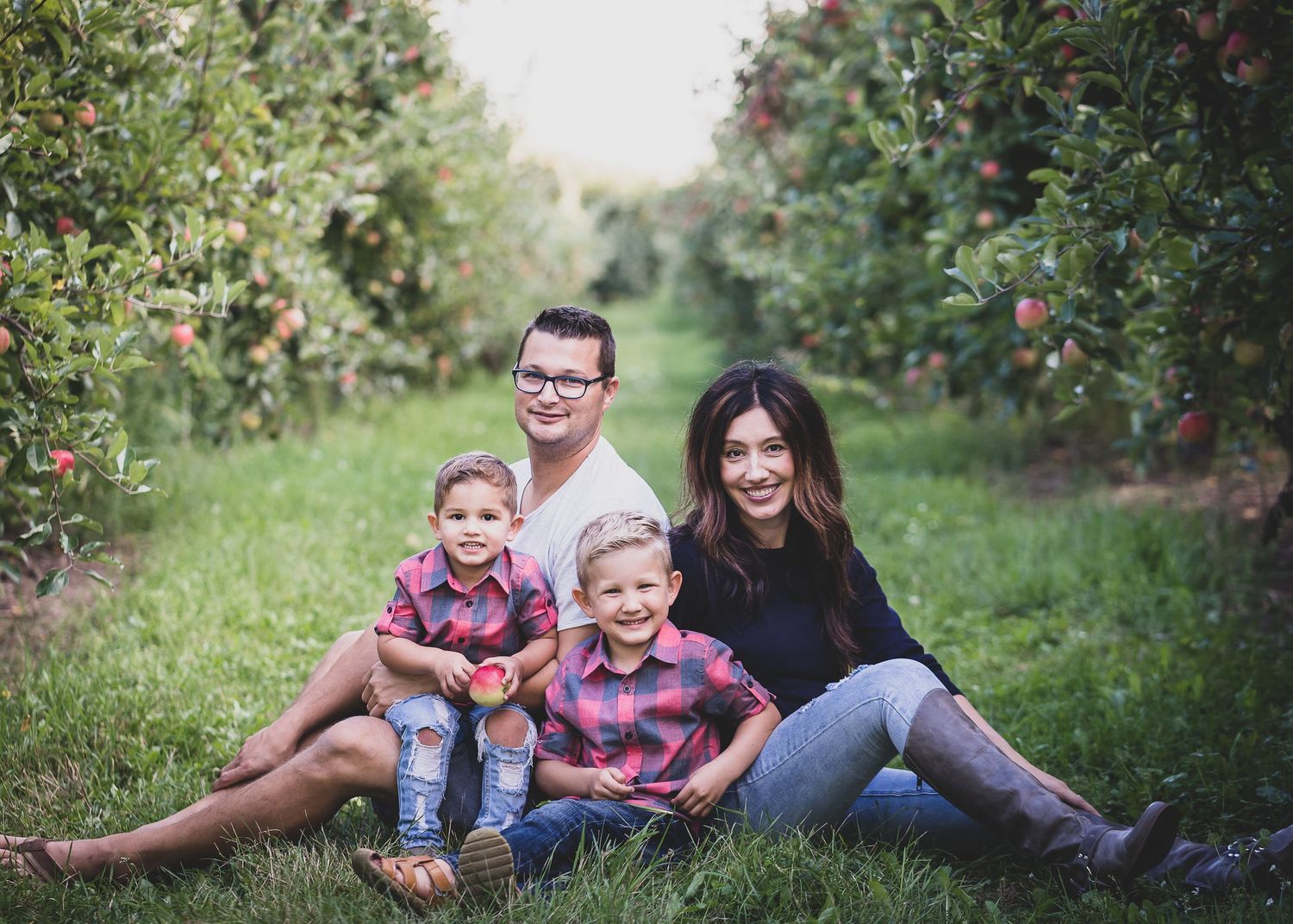 rennie_orchard_family_photoshoot