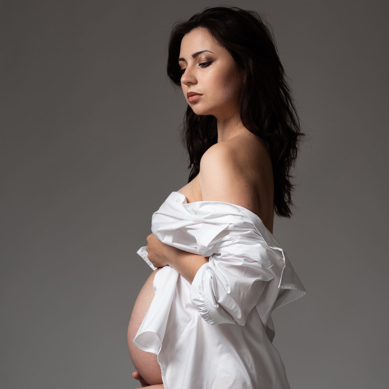 donna-gravidanza-camicia-ritratto-professionale