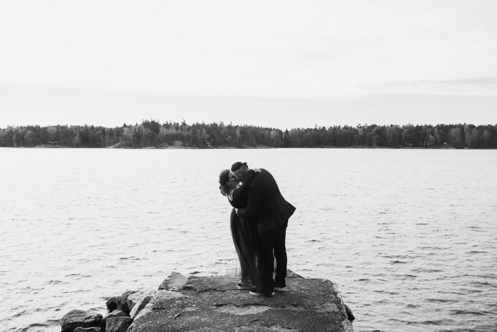 Hääpotretit - Hääkuvaus Helsinki - Uusimaa - Jolla - meren äärellä