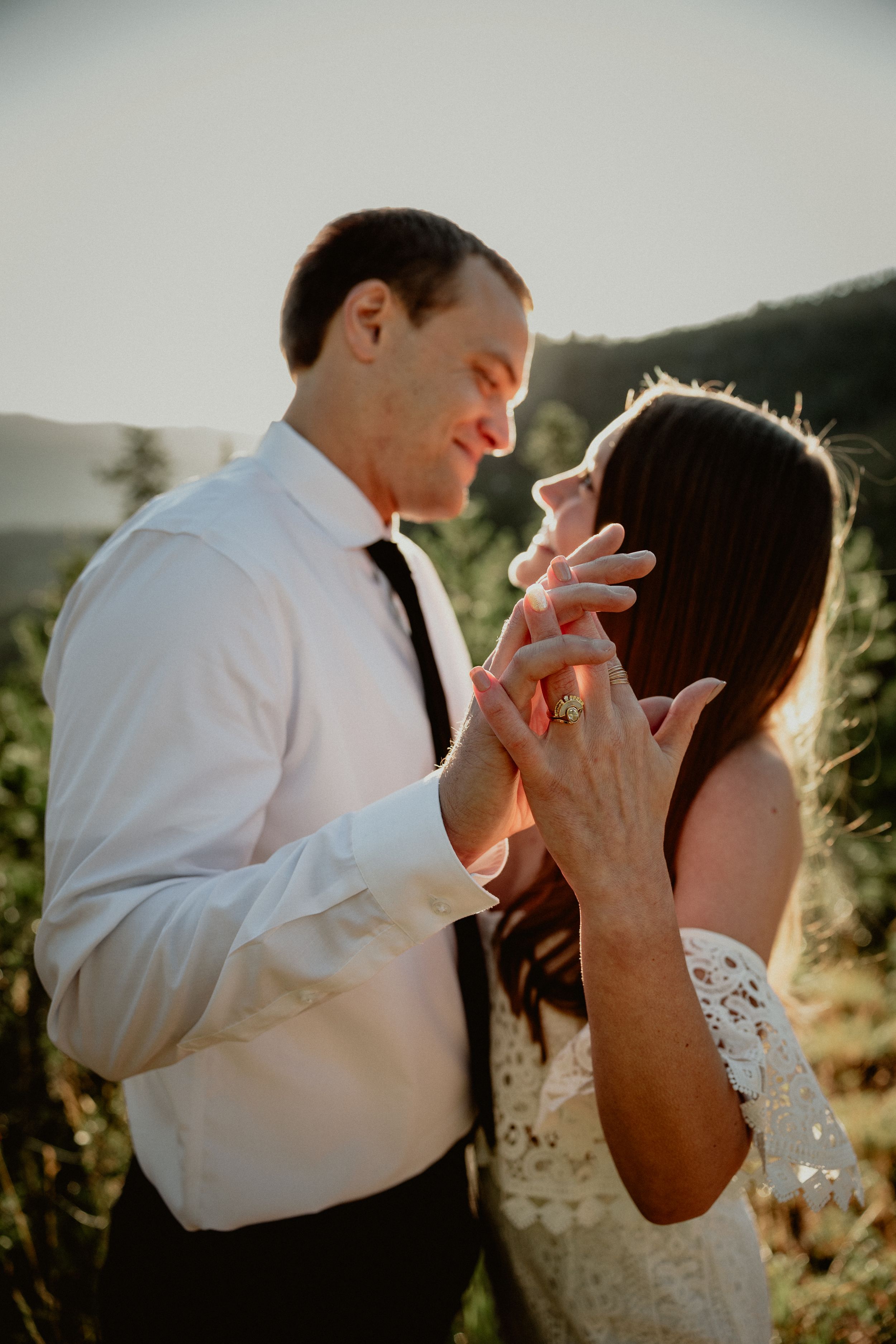 Colorado destination intimate wedding elopement couple in the mountains