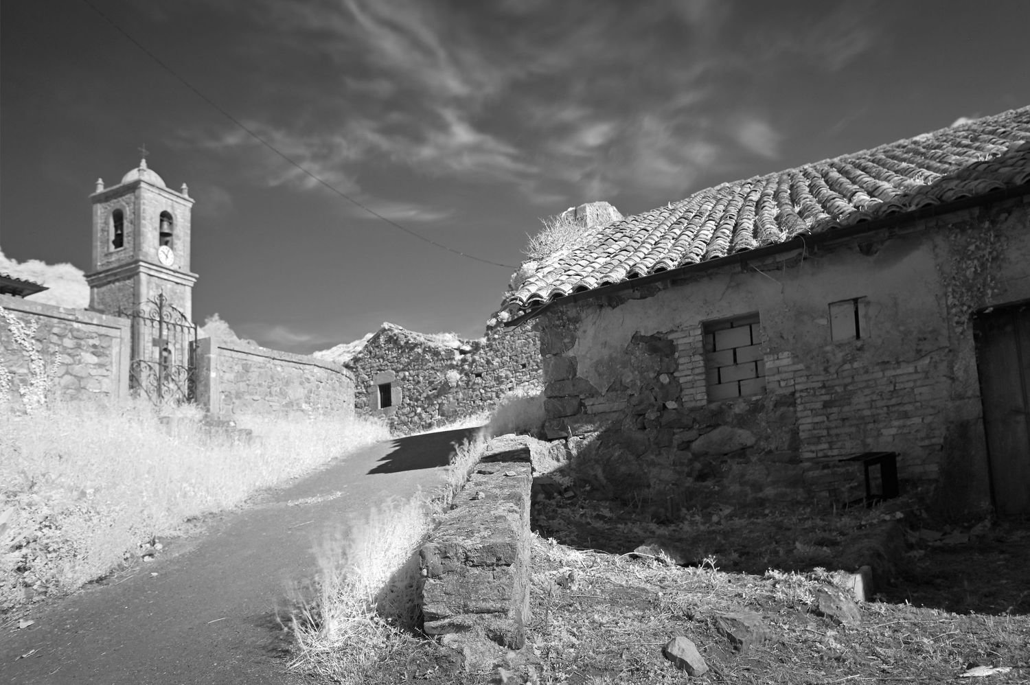 Eglise et village en Asturies / Espagne