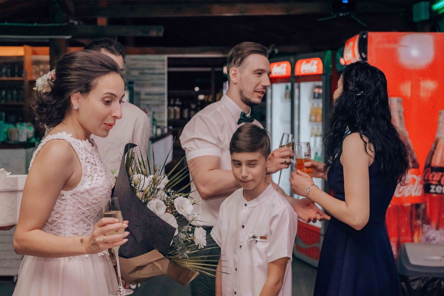 сватба фотография, пътуващ фотограф русе, документална, документиране на събития, ресторант, парти, събитие