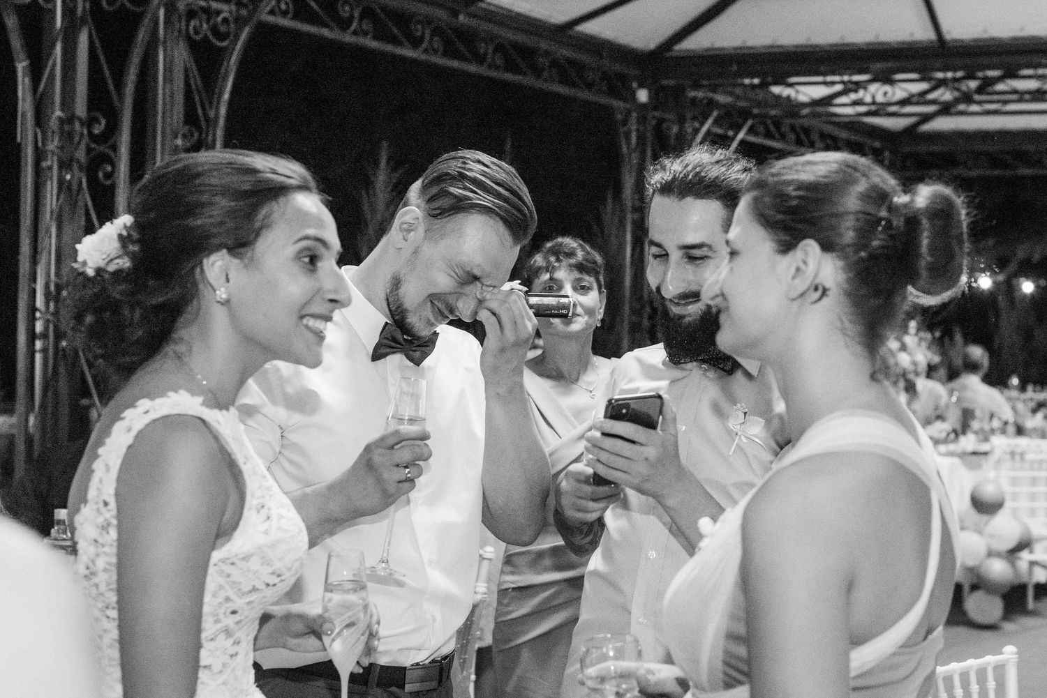 сватба фотография, пътуващ фотограф русе, документална, документиране на събития, ресторант, парти, събитие