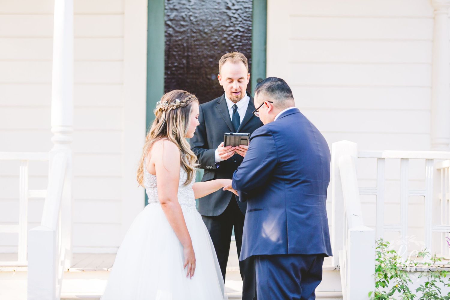 strathearn historical park wedding barn wedding photos wedding photographer