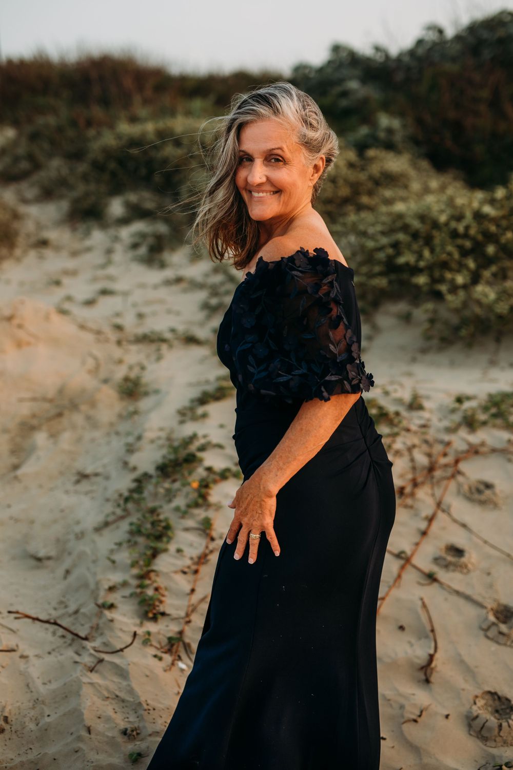 port Aransas couples pictures. beach couples photo session