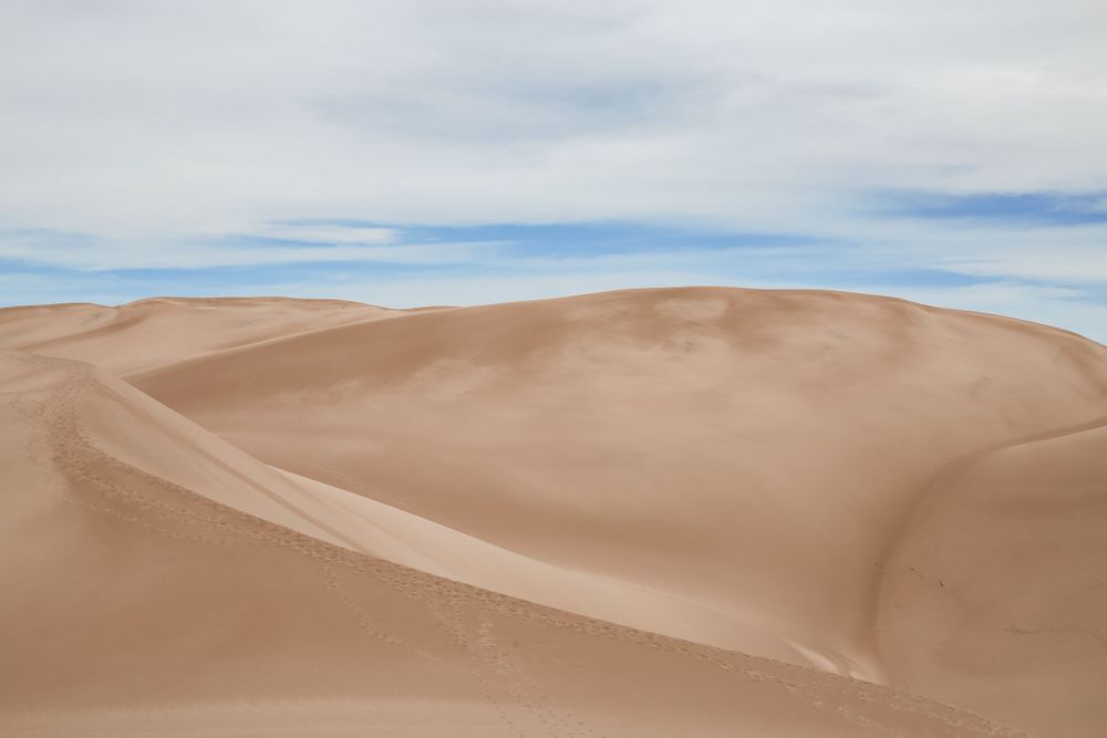 A minimalistic view of Great Sand Dunes National Park