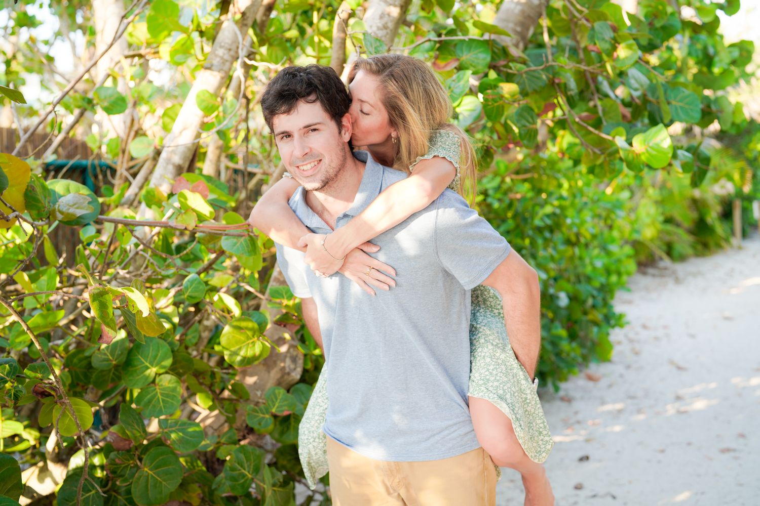 outdoor fun nature walk couples photos
