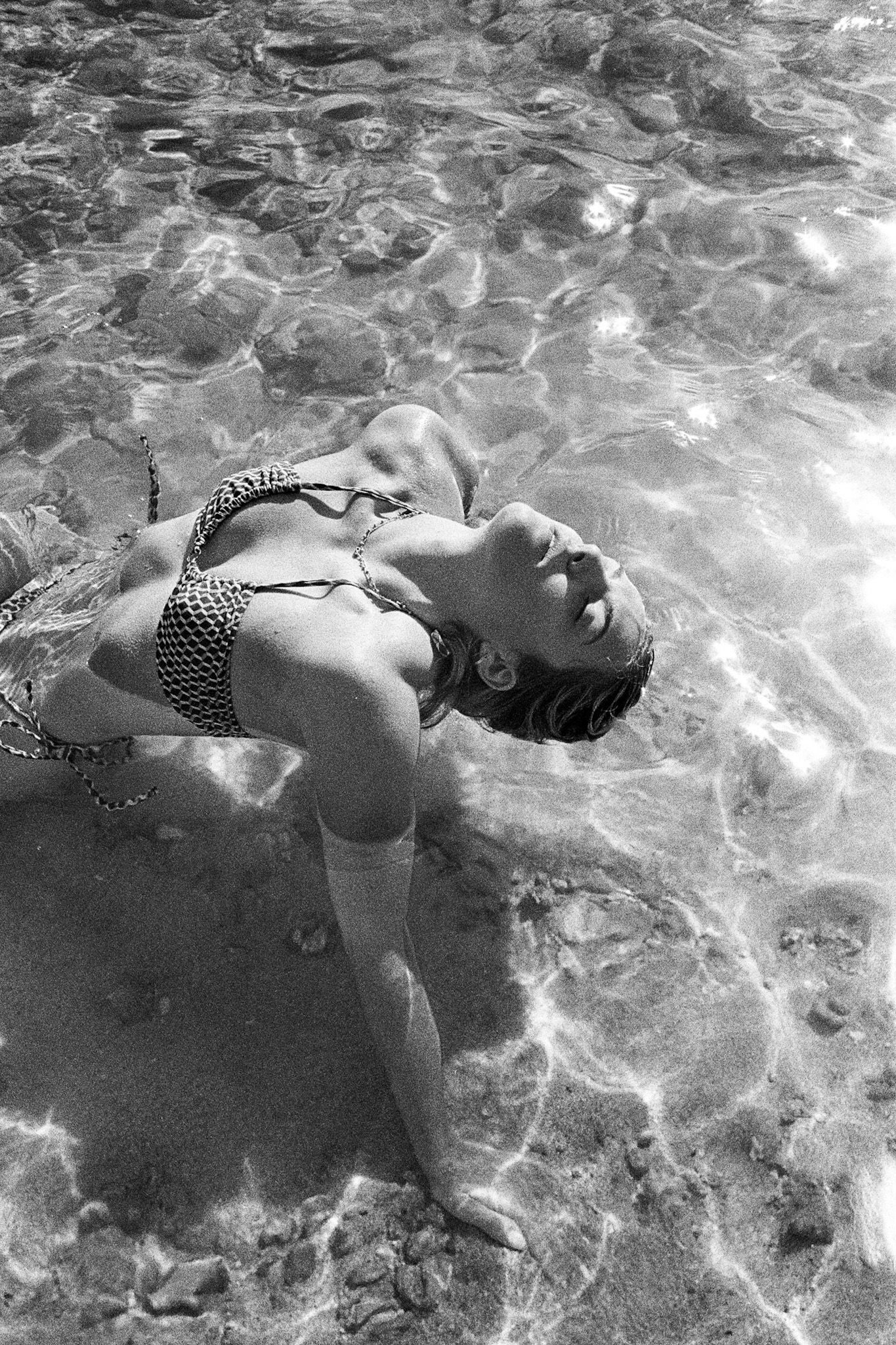 <img src="film_portrait_photographer_oahu.jpg" alt="Timeless Portraits on Film: Experience the art of film photograph.">