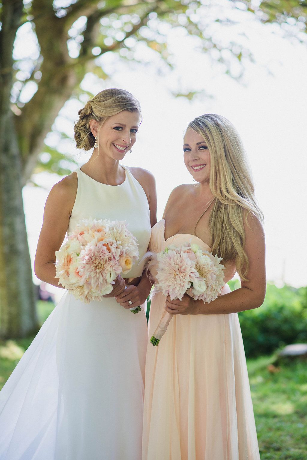 Mobile wedding makeup artist