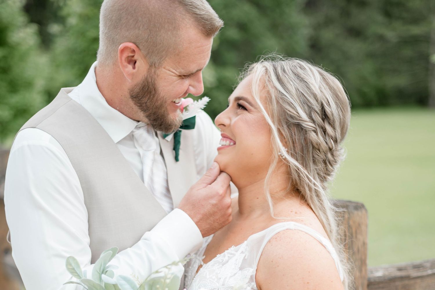 bride and groom sunset photos